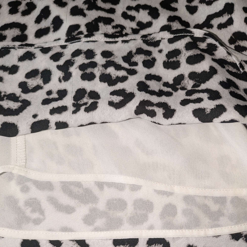 Ann Taylor Factory Black and White Sleeveless Halter Blouse - Picture 6 of 11
